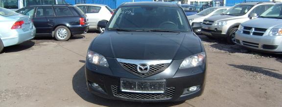 Автомобиль Mazda 3