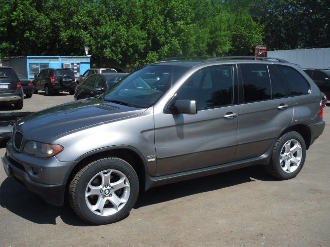 Автомобиль BMW X5 (E53)