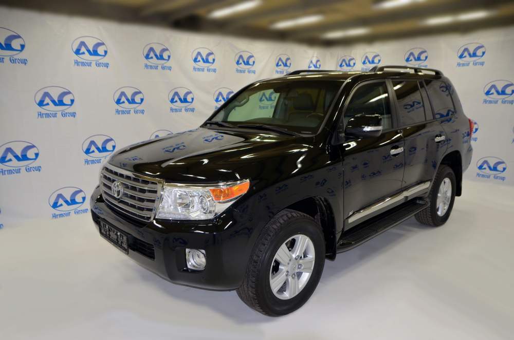 Бронеавтомобиль Toyota Land Cruiser 200