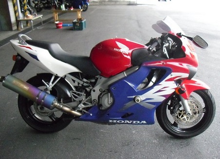 Honda CBR600F4