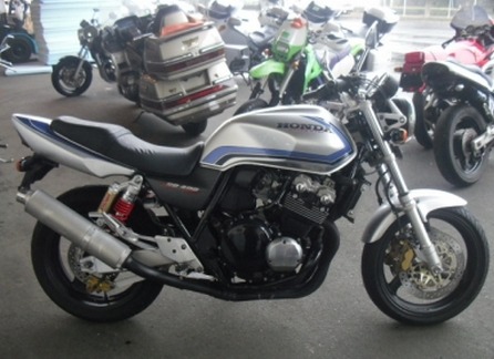 HONDA CB400SF VTEC-1