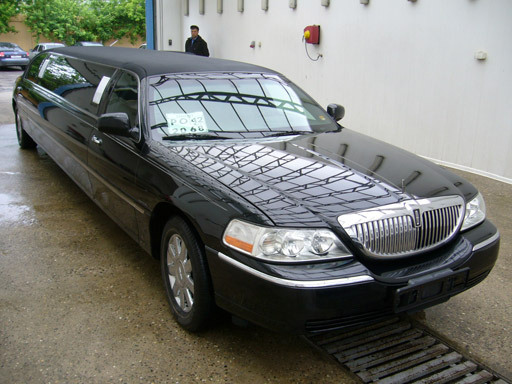 Лимузин Lincoln Town Car