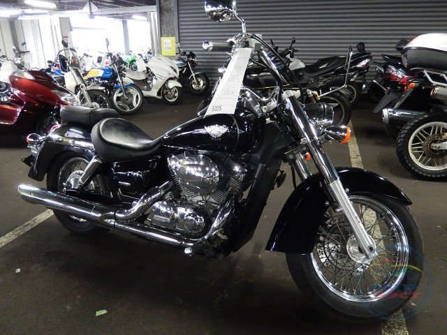 Мотоцикл  чоппер No. B5204 Honda  Shadow 750