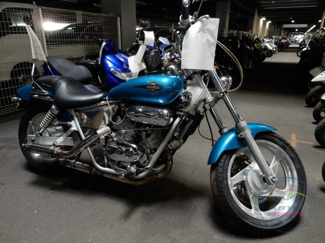 Мотоцикл  чоппер No. B5699 Honda  MAGNA 250