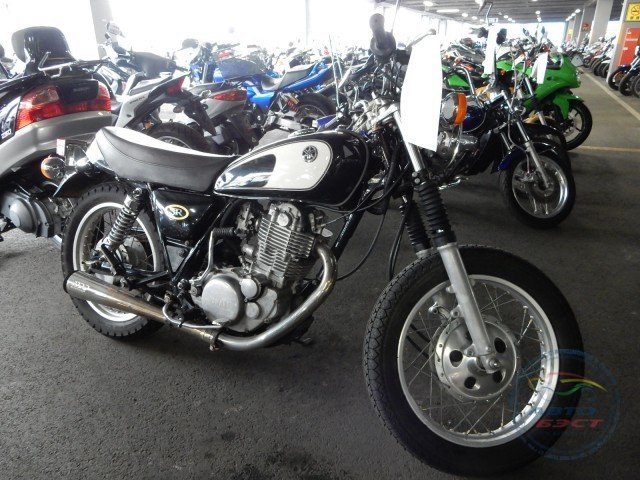 Мотоцикл  дорожный No. B5648 Yamaha SR400