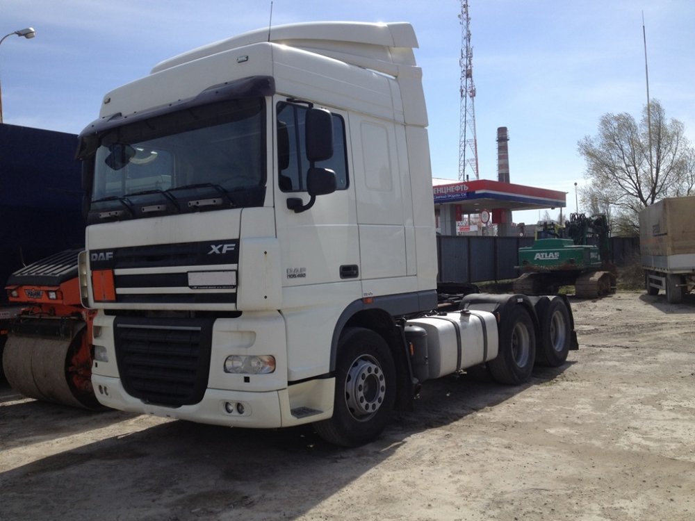 Тягач DAF XF105.460 2007г 6х2/4