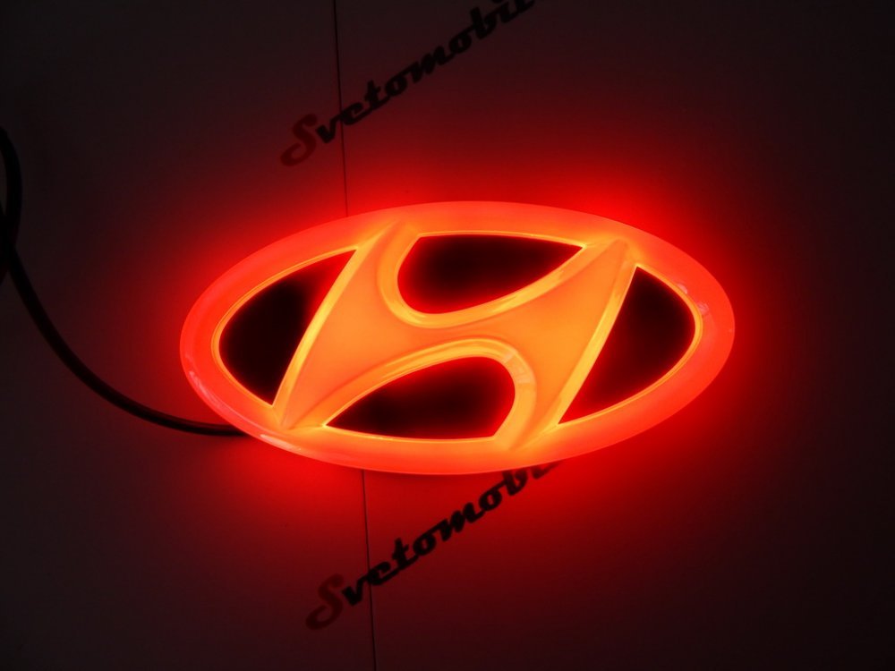 4 D логотип Hyundai Elantra