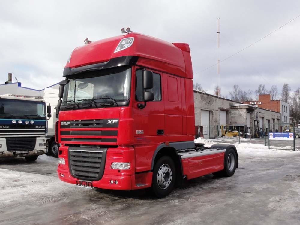 Тягач DAF FT XF105.460 Super Space