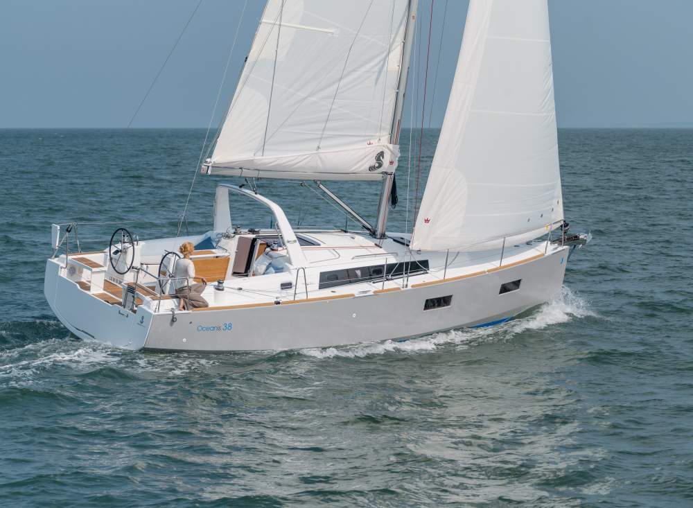 Парусные яхты Beneteau Oceanis 38