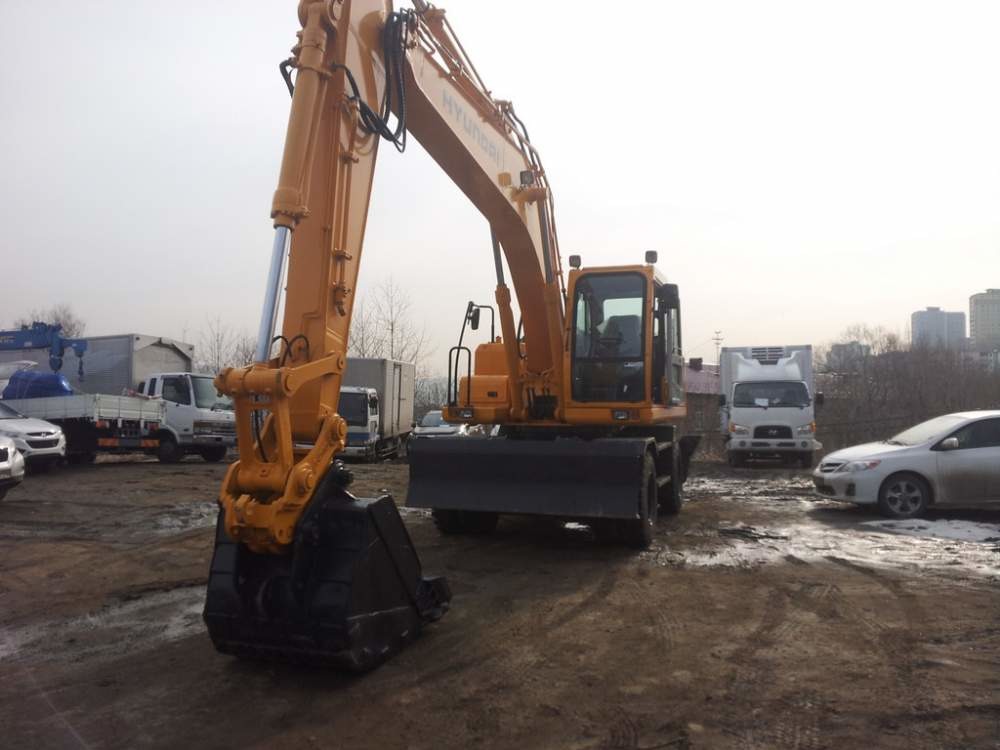 Экскаватор колесны Hyundai r200w 2008г