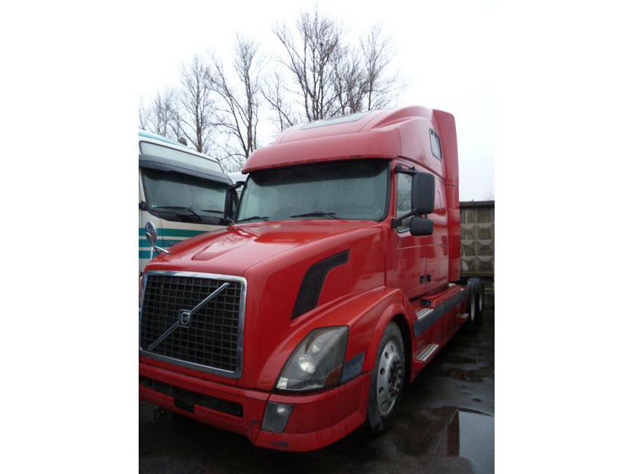 Volvo VNL 670 2004 6x4