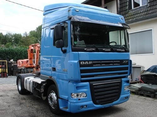 Тягачи DAF XF 105.410 SpaceCab