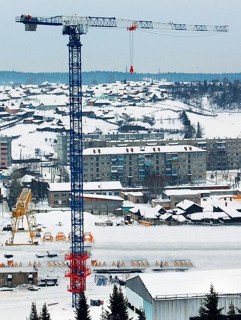 Безоголовочный башенный кран КБ-586