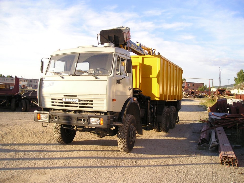 Металловоз на шасси Камаз 43118 с КМУ ОМТ-97М