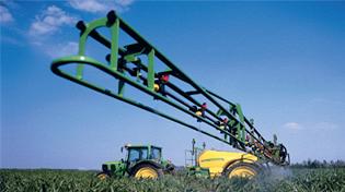 Опрыскиватели прицепные John Deere 700, 800