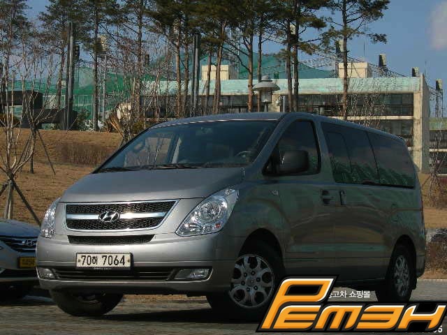 Автомобиль Hyundai Grand Starex 2013