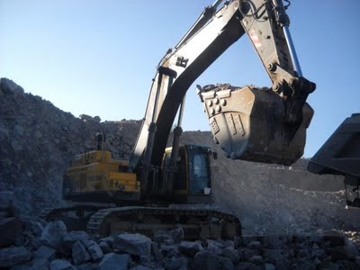 Экскаватор гусеничный VOLVO EC700BL