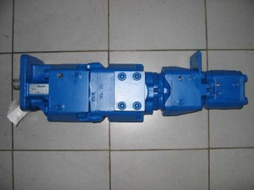 Шестеренчатый насос Kato NK250E-5 Main Pump 609-19800001