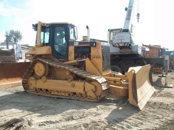 Продам бульдозер Cat D6M