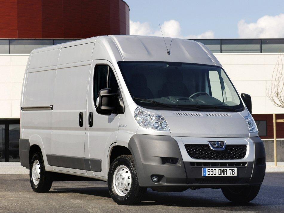 Микроавтобус Peugeot Boxer