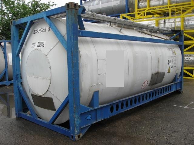 Tank container 20