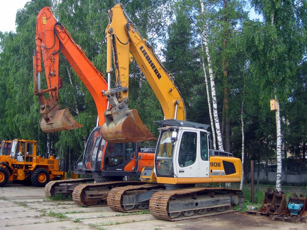 Гусеничный экскаватор LIEBHERR R906LC