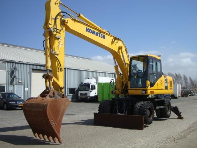 Колесный экскаватор Komatsu PW180