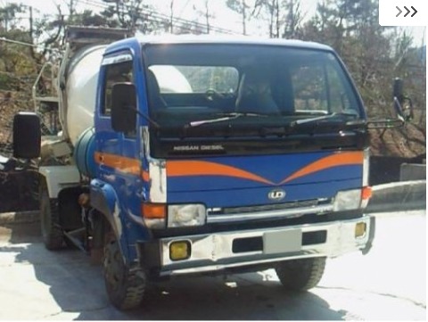 Автобетоносмеситель 5 т Nissan Diesel UD, 1996 г