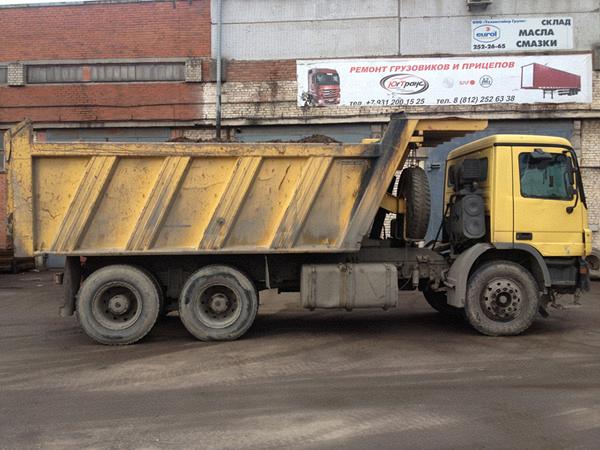 Самосвал Mercedes-Benz Actros 3341