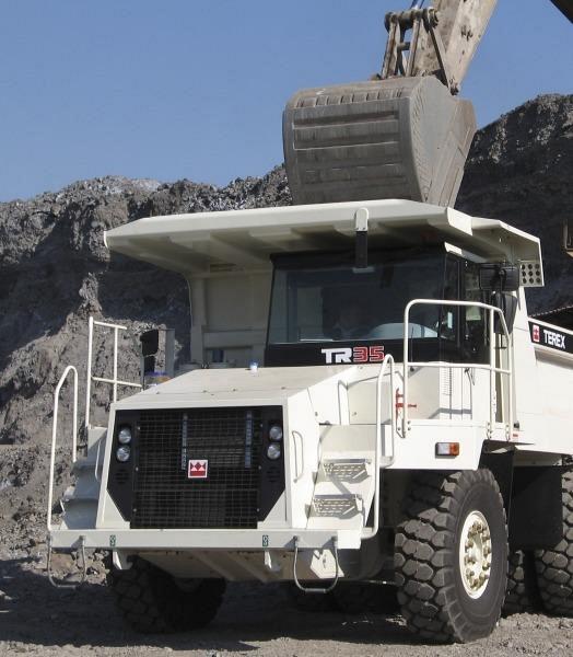 Карьерный самосвал Terex TR35