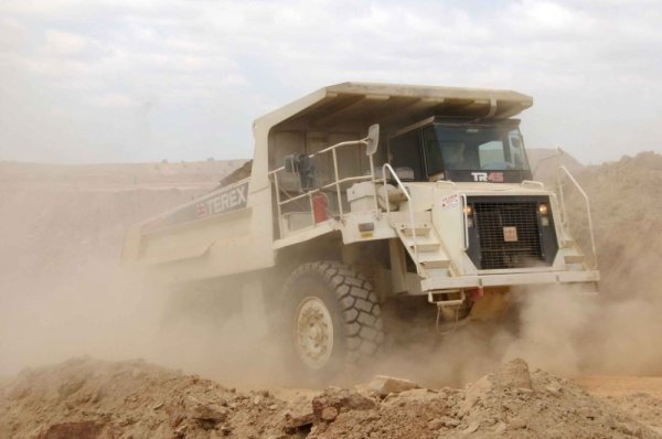 Карьерный самосвал Terex TR45