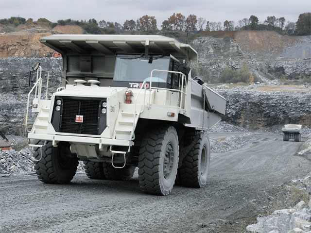 Карьерный самосвал Terex TR60