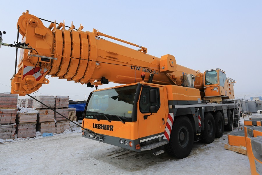 Автокран 500. Liebherr LTM 1220-5.2. Liebherr LTM 1220. Автокран 220 тонн Liebherr LTM 1220. Кран Либхер 1220-5.2.